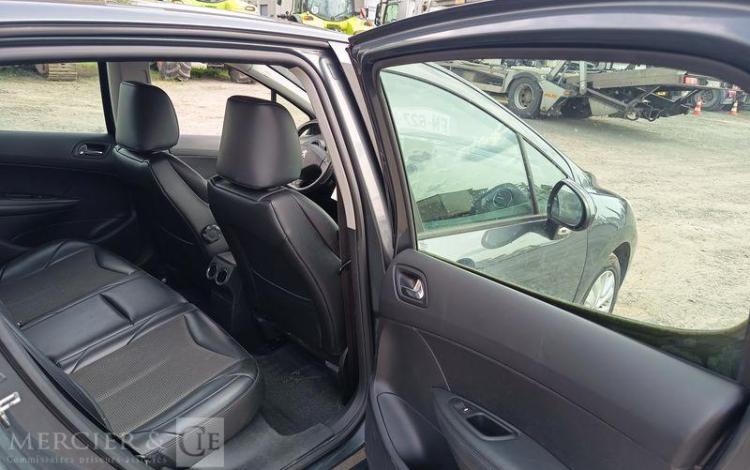 PEUGEOT 308  FN-627-HK