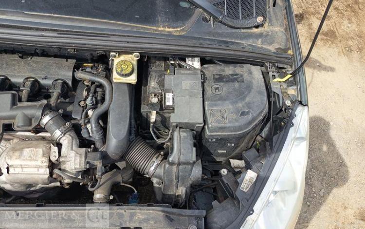 PEUGEOT 308  FN-627-HK