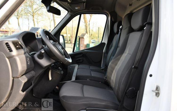 RENAULT MASTER 2.3 DCI 135ch 3T5 L2H2 GRAND-CONFORT BLANC FN-635-KJ