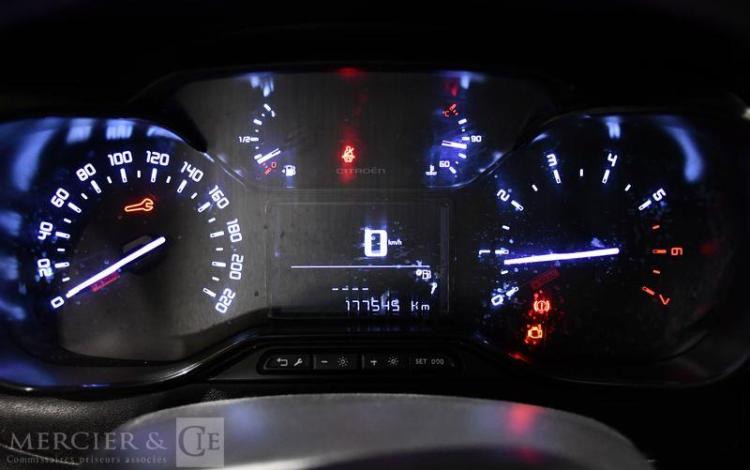 CITROEN C3 1.2 PURETECH 80ch FEEL – vente à pro car immo police ROUGE FN-656-ZK