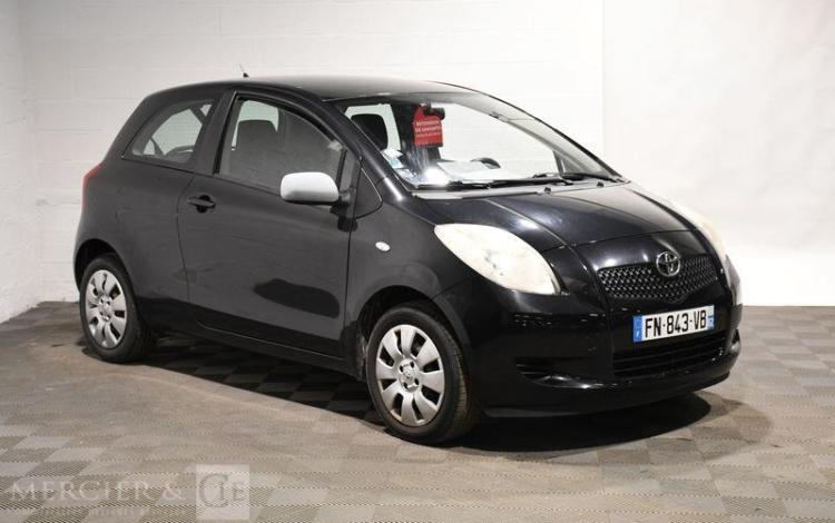TOYOTA YARIS 1,0 VVTI 70CH NOIR FN-843-VB