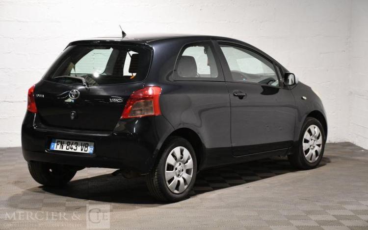 TOYOTA YARIS 1,0 VVTI 70CH NOIR FN-843-VB