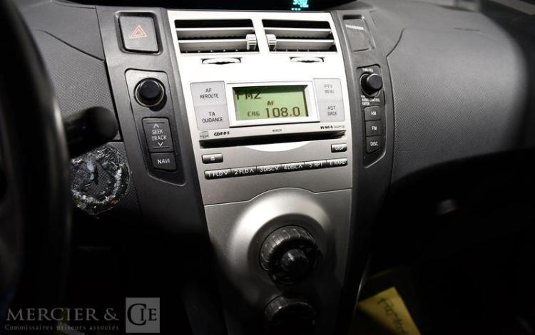 TOYOTA YARIS 1,0 VVTI 70CH NOIR FN-843-VB