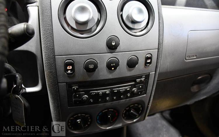 PEUGEOT PARTNER 1,6 HDI 75CH ROUGE FQ-630-JA