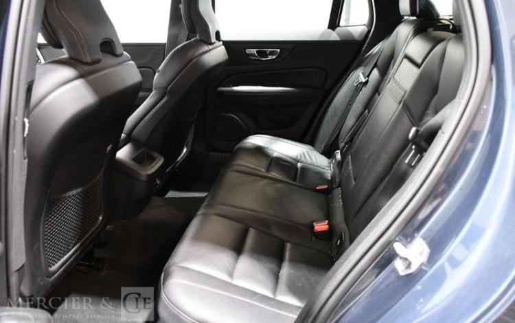 VOLVO V60 2,0 D3 150 BUSINESS EXECUTIVE GEARTRONIC BAV GRIS FQ-989-PL