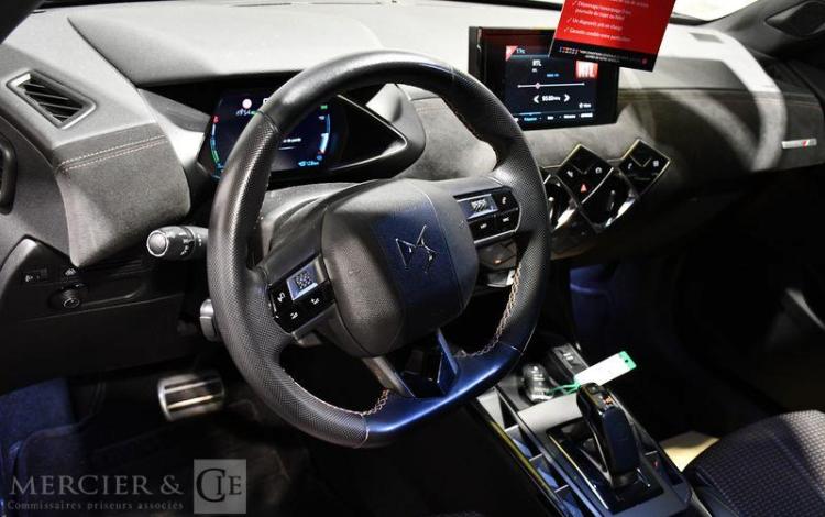 DS DS3 CROSSBACK E-TENSE 135 77PPM 50kwh PERFORMANCE LINE BVA NOIR FR-233-EM