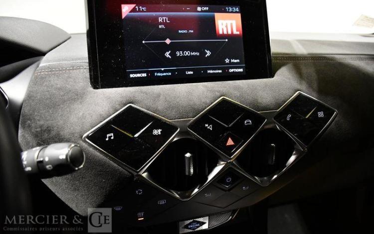 DS DS3 CROSSBACK E-TENSE 135 77PPM 50kwh PERFORMANCE LINE BVA NOIR FR-233-EM