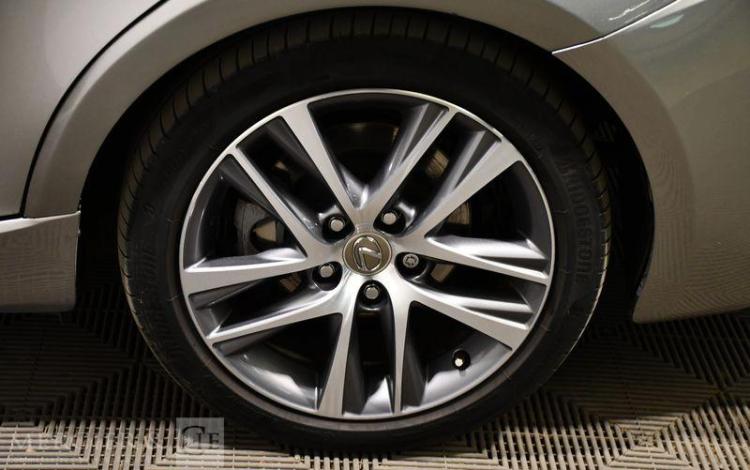 LEXUS IS 300 H SPORT HYBRIDE NON RECHARGEABLE GRIS FR-265-GC