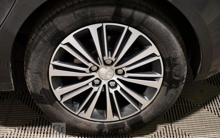 PEUGEOT 308 PURETECH 130CH S&S BVM6 ALLURE BUSINESS 5P GRIS FS-092-WD