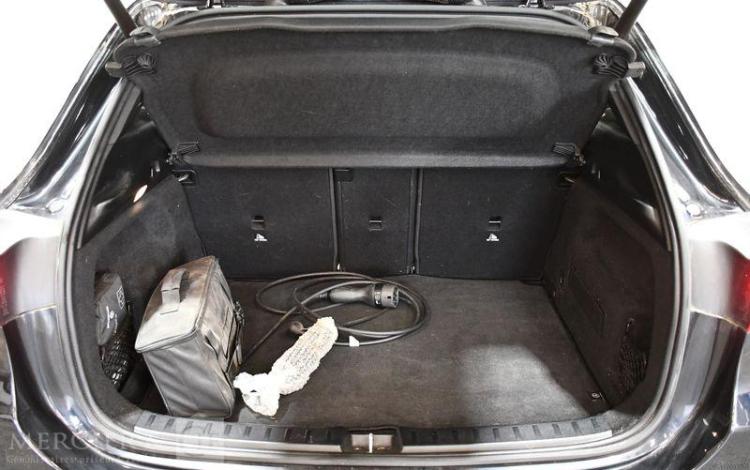 MERCEDES GLA 250E BUSINESS NOIR FS-132-WF