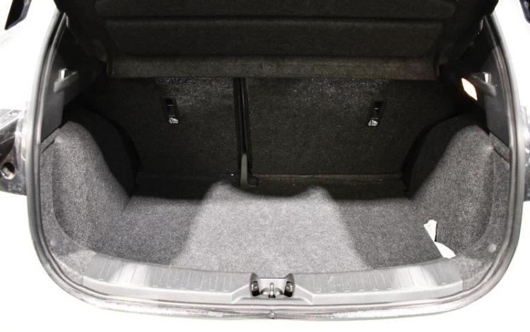 NISSAN MICRA BLANC FS-500-QB