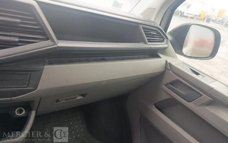 VOLKSWAGEN TRANSPORTER T6 2.0 TDI 110ch 2T8 L1H1 BLANC FV-760-FF