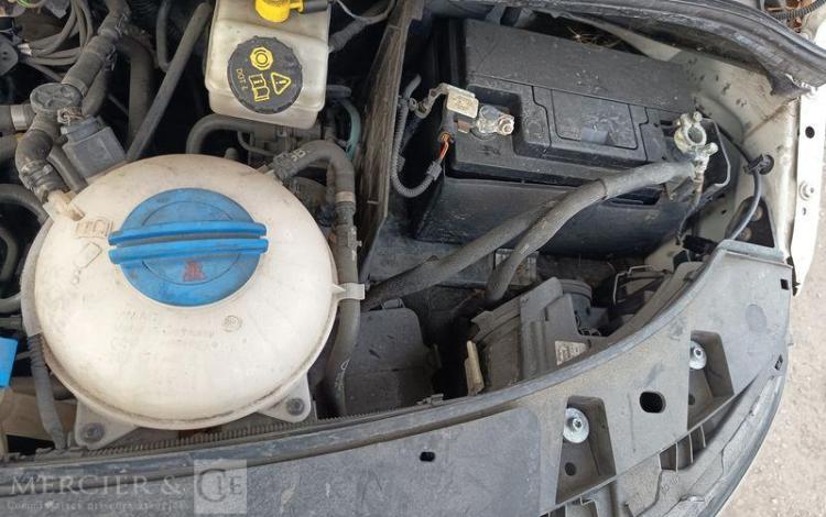 VOLKSWAGEN TRANSPORTER T6 2.0 TDI 110ch 2T8 L1H1 BLANC FV-858-BW