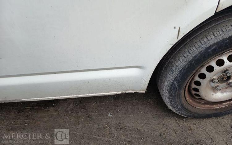 VOLKSWAGEN TRANSPORTER T6 2.0 TDI 110ch 2T8 L1H1 BLANC FV-858-BW