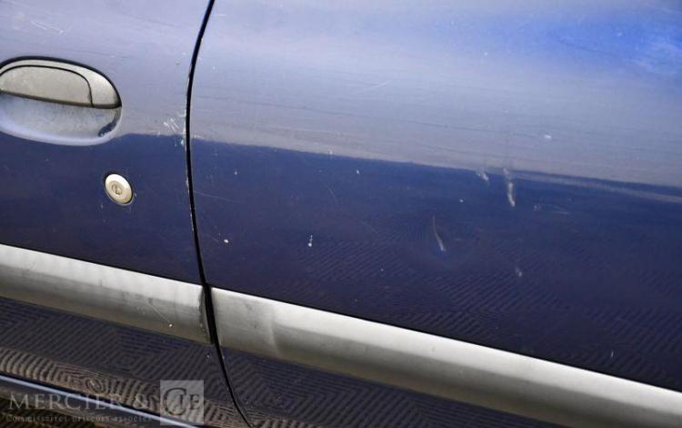 RENAULT CLIO II 1.2 75CH AUTHENTIQUE BLEU FW-009-KF