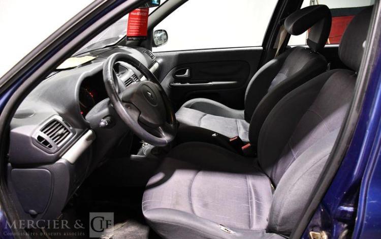 RENAULT CLIO II 1.2 75CH AUTHENTIQUE BLEU FW-009-KF