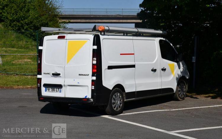 RENAULT TRAFIC GCF L2H1 1300 DCI 120 BLANC FW-186-LY