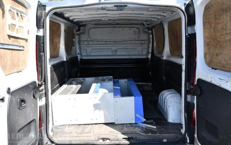 RENAULT TRAFIC GCF L2H1 1300 DCI 120 BLANC FW-186-LY