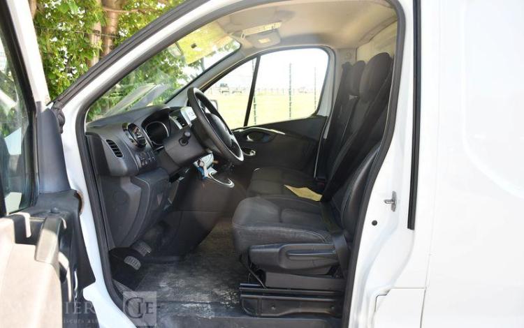 RENAULT TRAFIC GCF L2H1 1300 DCI 120 BLANC FW-186-LY