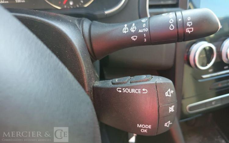 RENAULT MEGANE STE AIR NAV BLUE DCI 115 BLANC FW-436-ZB