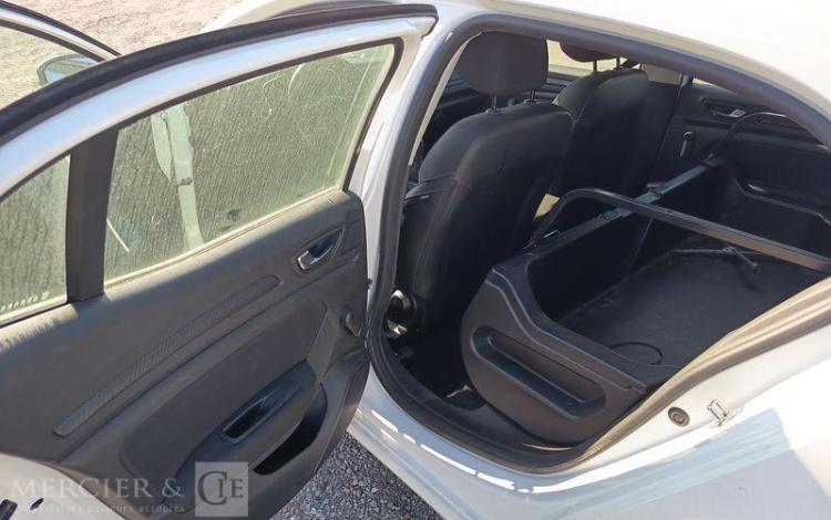 RENAULT MEGANE STE AIR NAV BLUE DCI 115 BLANC FW-436-ZB