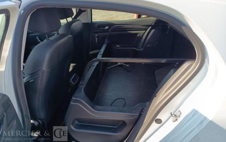 RENAULT MEGANE STE AIR NAV BLUE DCI 115 BLANC FW-436-ZB