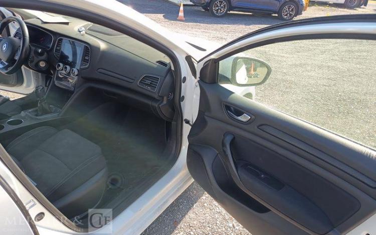 RENAULT MEGANE STE AIR NAV BLUE DCI 115 BLANC FW-436-ZB