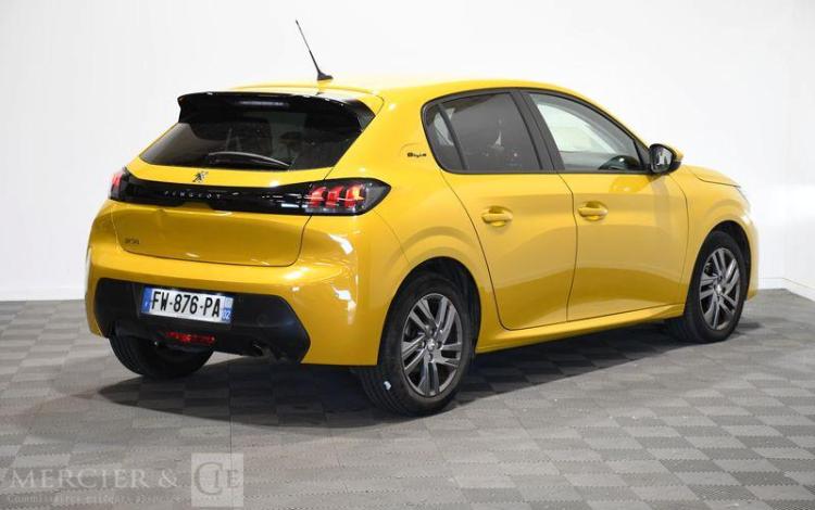 PEUGEOT 208 1,2 PURE TECH 100CH S&S JAUNE FW-876-PA