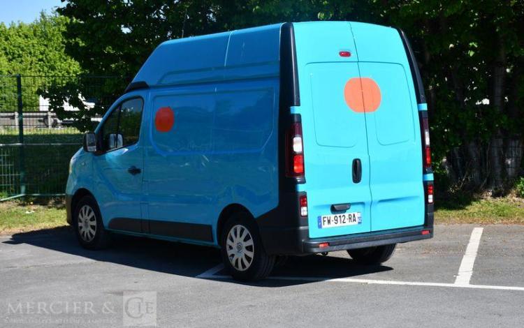 RENAULT TRAFIC GCF L1H2 1200 ENERGY DCI 145 BLEU FW-912-RA