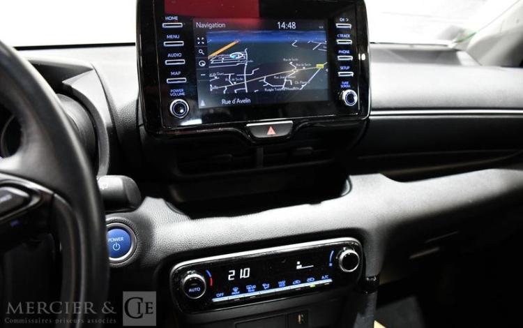 TOYOTA YARIS 1.5 114ch MHEV DESIGN BVA BLEU FX-878-CD