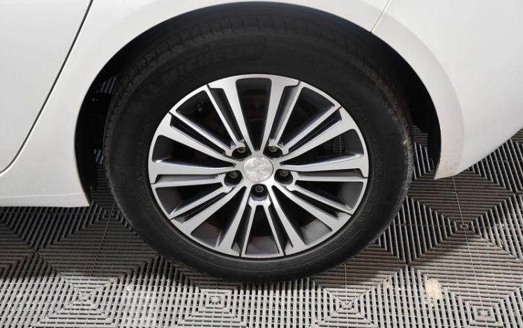 PEUGEOT 308 1,2 PURE TECH 130 ALLURE BUSINESS EAT BVA S&S BLANC FY-325-KN