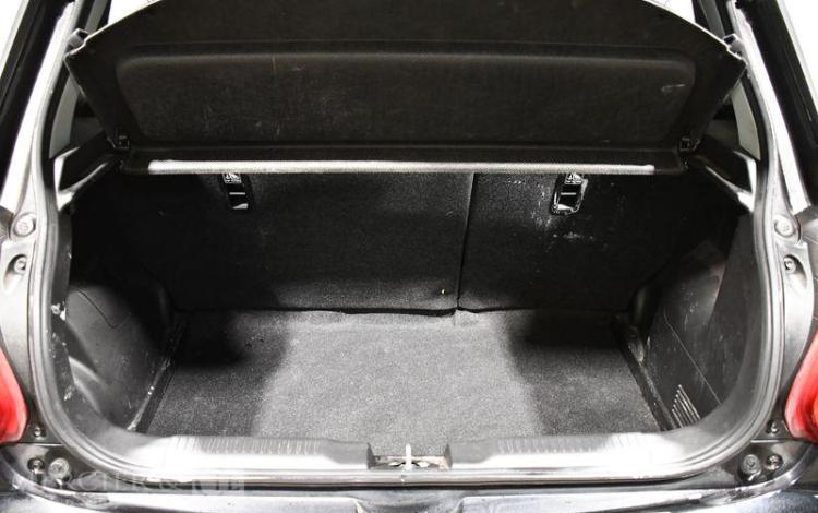 SUZUKI SWIFT 1,2 DUALJET SHVS 85 PRIVILEGE NOIR FY-438-HD