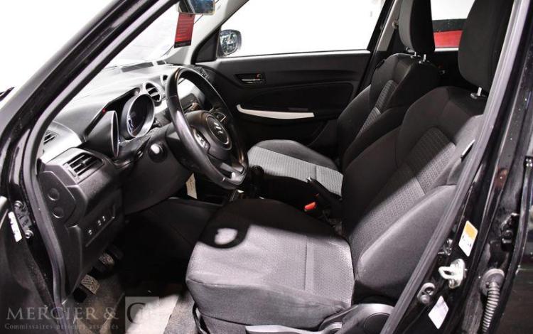 SUZUKI SWIFT 1,2 DUALJET SHVS 85 PRIVILEGE NOIR FY-438-HD