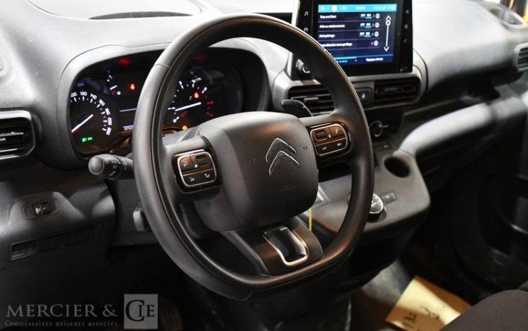 CITROEN BERLINGO M 650kg PT 130 BLANC FY-601-NX