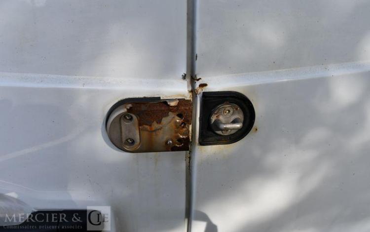 RENAULT TRAFIC GCF L2H1 1300 DCI 120 BLANC FY-660-CH