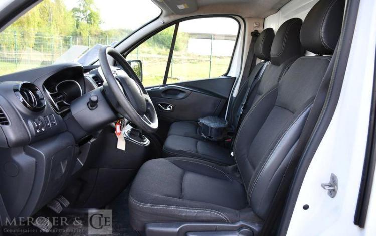RENAULT TRAFIC GCF L2H1 1300 DCI 120 BLANC FY-660-CH