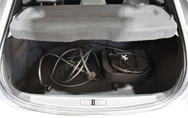 PEUGEOT e-208 135ch 50KWH GT PACK GRIS FY-668-AR