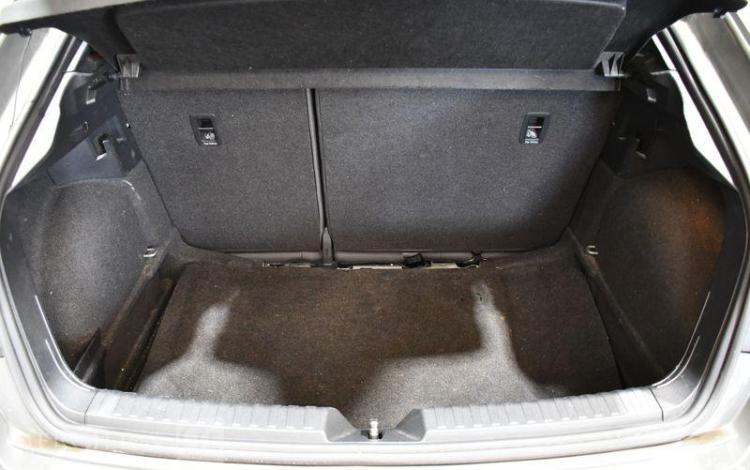 AUDI A1 SPORTBACK 1.0 25 TFSI 95ch S-LINE S-TRONIC VERT FY-740-WT