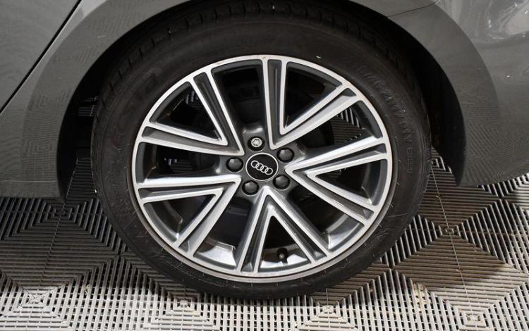 AUDI A1 SPORTBACK 1.0 25 TFSI 95ch S-LINE S-TRONIC VERT FY-740-WT