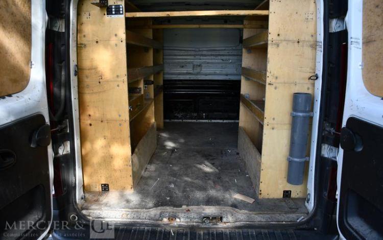 RENAULT TRAFIC 2,0 DCI 120 GD CFT BLANC FZ-499-VQ