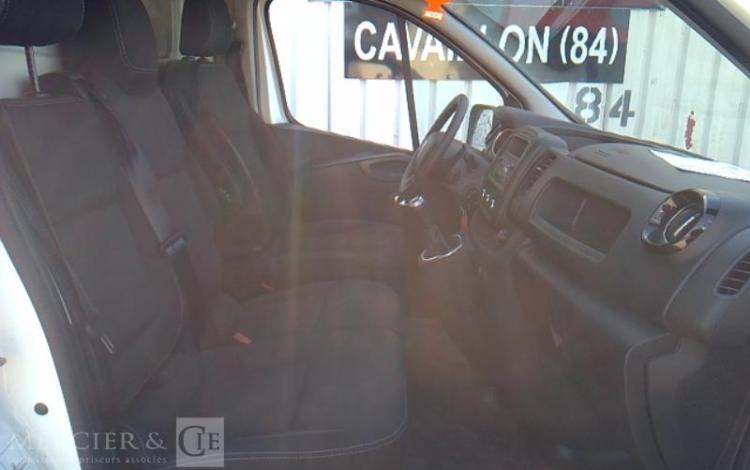 RENAULT TRAFIC 35S14G BLANC FZ-533-SG