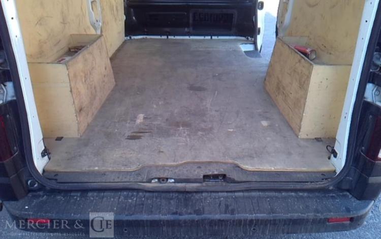 RENAULT TRAFIC 35S14G BLANC FZ-533-SG