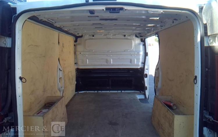 RENAULT TRAFIC 35S14G BLANC FZ-533-SG