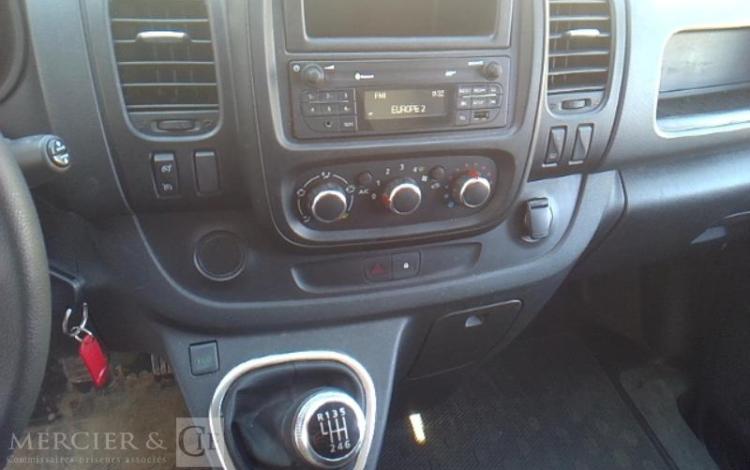 RENAULT TRAFIC 35S14G BLANC FZ-533-SG