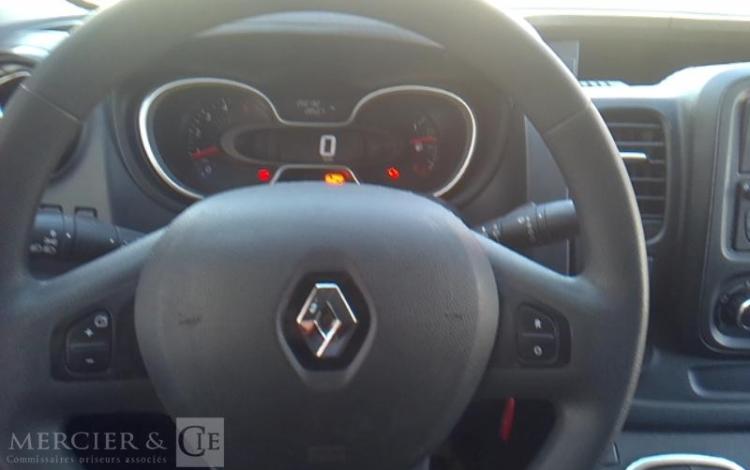 RENAULT TRAFIC 35S14G BLANC FZ-533-SG