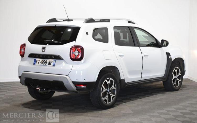 DACIA DUSTER 1.5 BLUEDCI 115ch 15 ANS BLANC FZ-959-NP