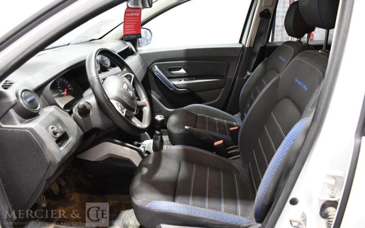 DACIA DUSTER 1.5 BLUEDCI 115ch 15 ANS BLANC FZ-959-NP