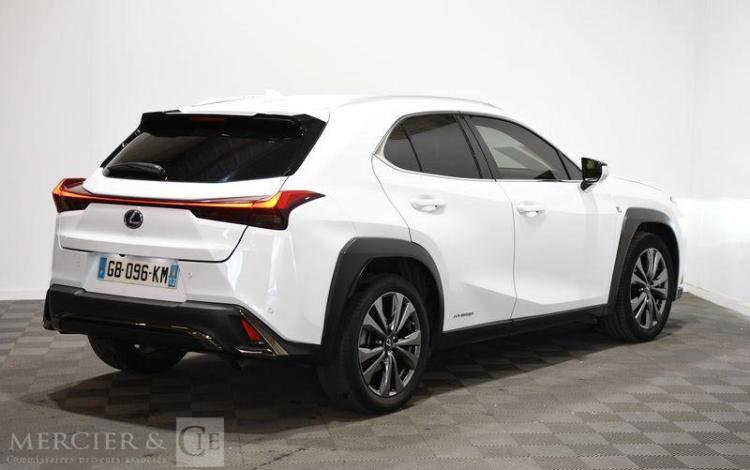 LEXUS UX 2,0 F SPORT EXECUTIVE BLANC GB-096-KM