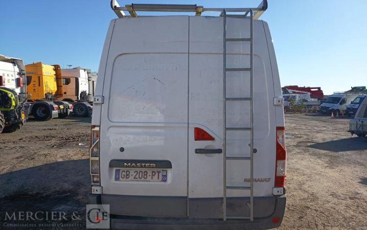 RENAULT MASTER FOURGON 2.3 DCI 135 33 L2H2 CONFORT BLANC GB-208-PT