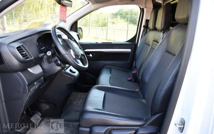 PEUGEOT EXPERT PACK SPORT STANDARD BLUEHDI BLANC GB-942-VM